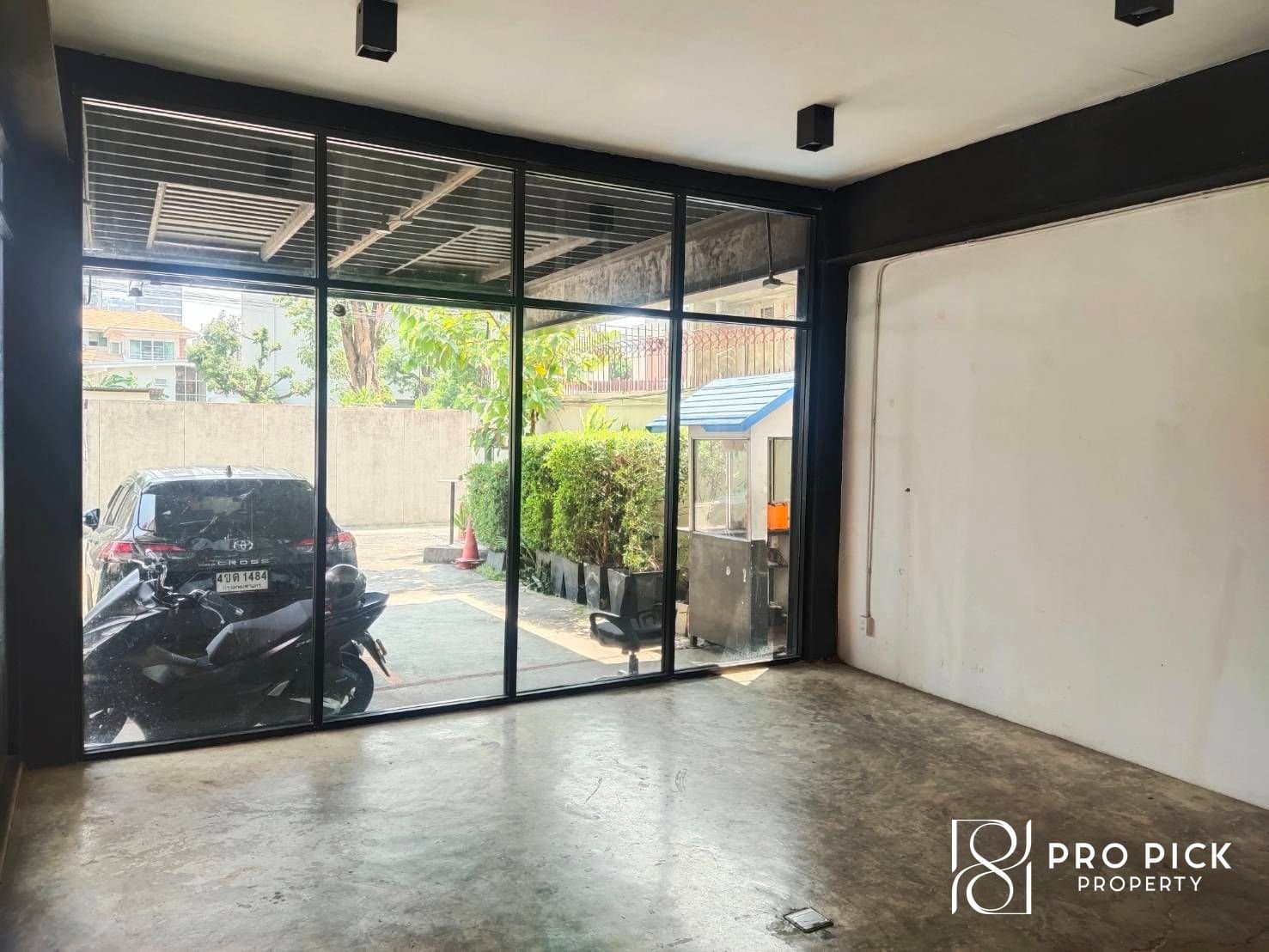 For Rent Retail Space BTS Ekkamai Sukhumvit Watthana Bangkok PP-00323 photo 4