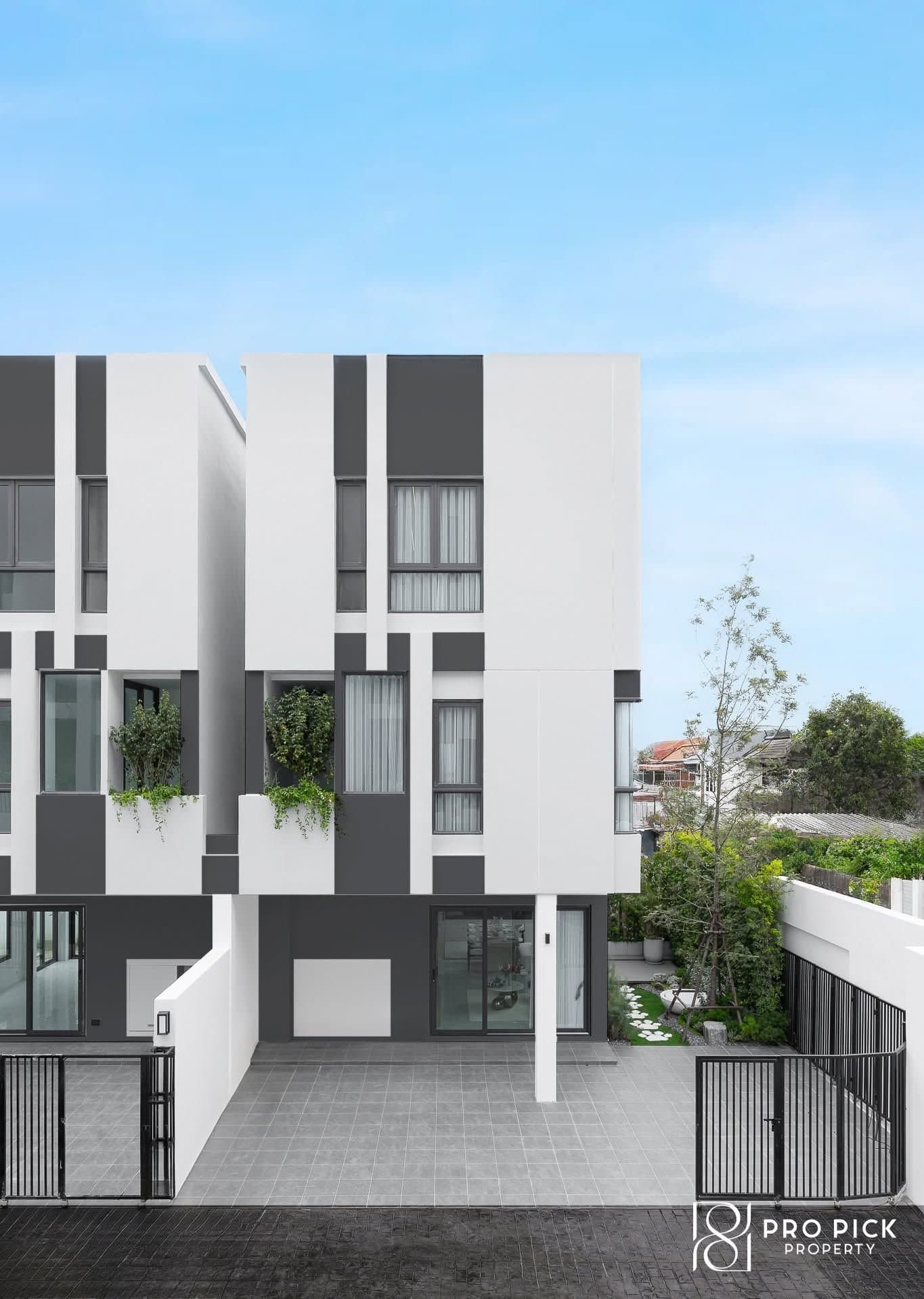 For Sale Townhome Kingson Sukhumvit 101/1 BTS Punnawithi Phra Khanong PP-00130 - cover