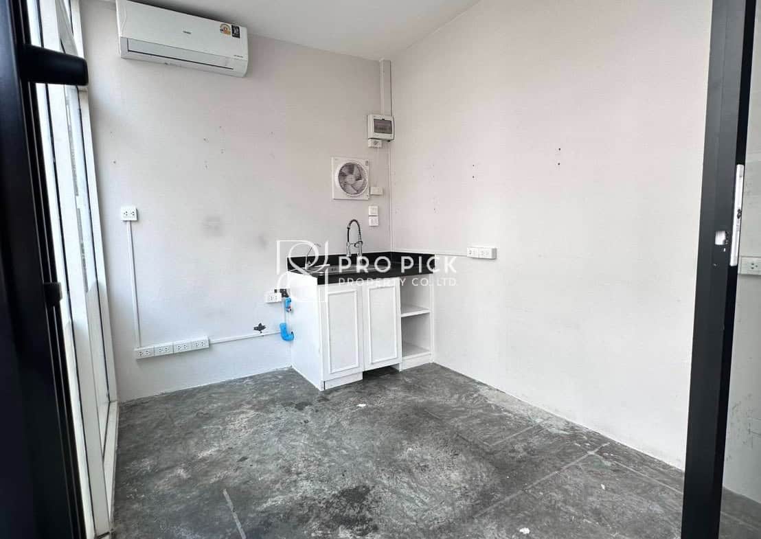 For Rent Retail Space BTS Phromphong Watthana Sukhumvit PP-00001