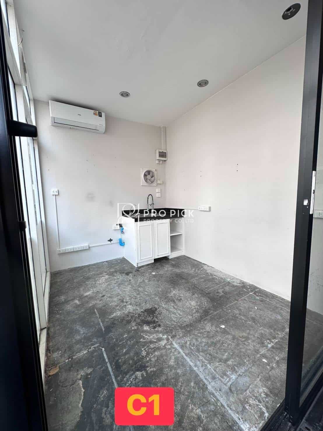 For Rent Retail Space BTS Phromphong Watthana Sukhumvit PP-00001