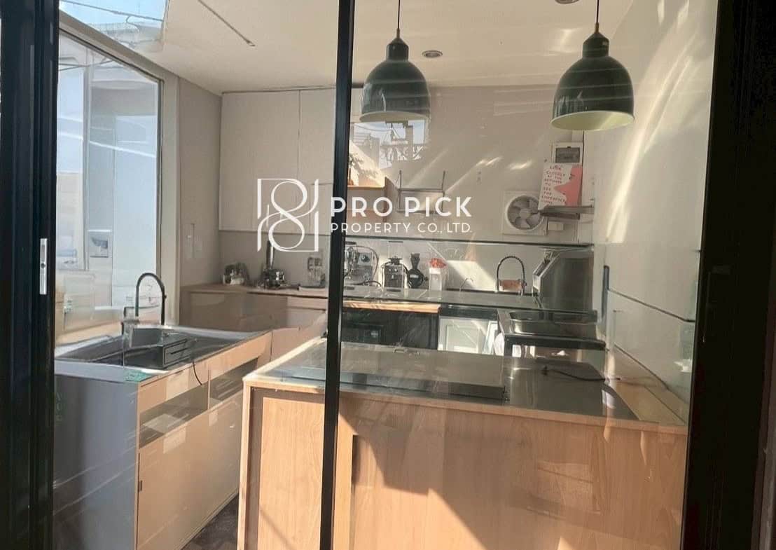 For Rent Retail Space BTS Phromphong Watthana Sukhumvit PP-00001